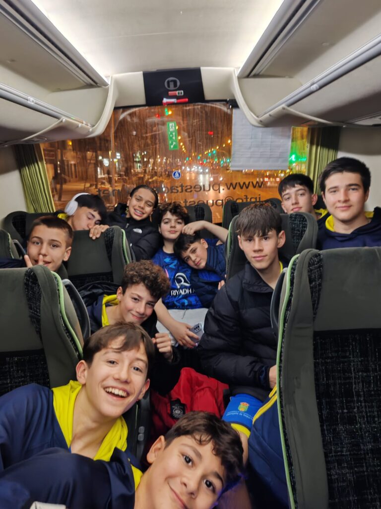 Infantil masculino Arganzuela Centro Rojo 6-56 ABVO