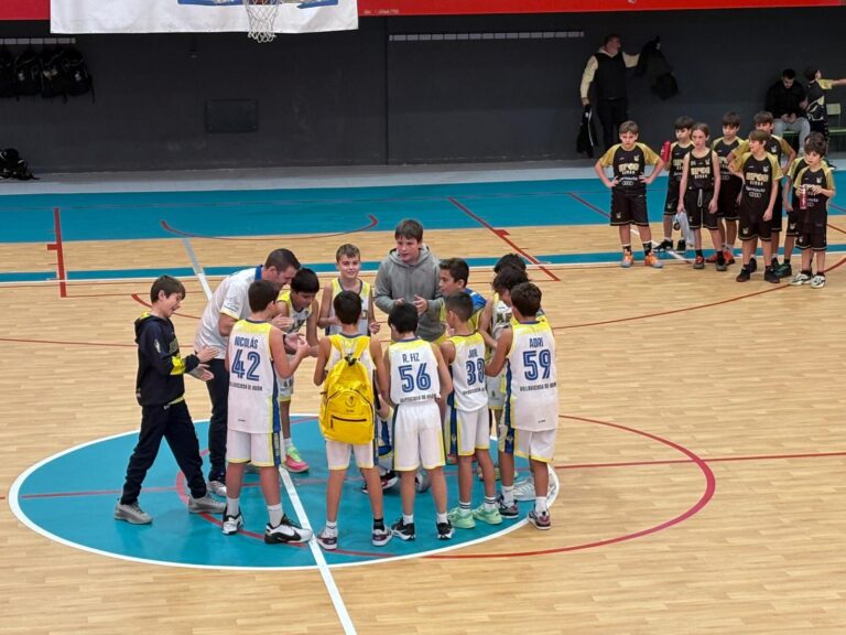 Alevín masculino Uros de Rivas "C" 19-69 ABVO Azul