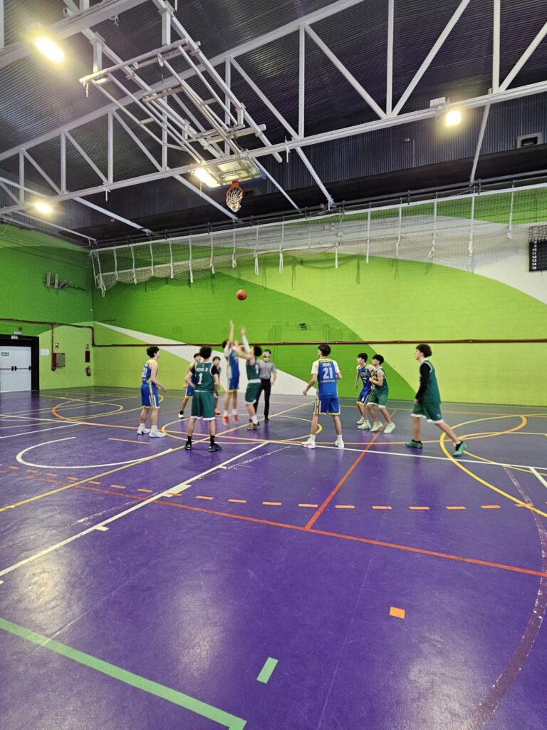 Cadete Masculino ADC Boadilla C 43-86 ABVO Azul
