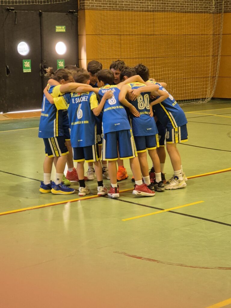 Benjamín Masculino Distrito Carabanchel 63–45 ABVO Azul