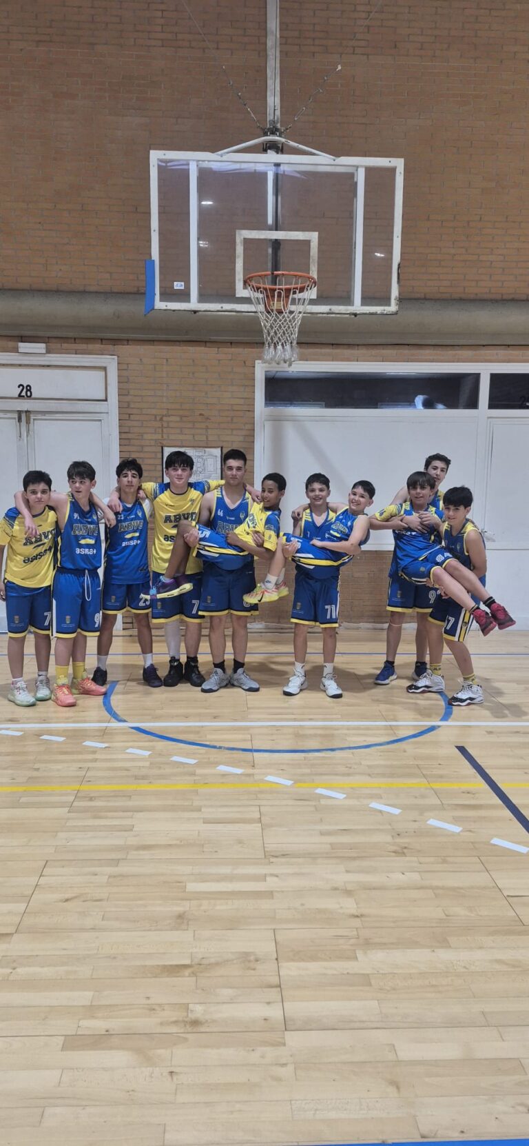 Infantil Masculino CD Villa de Leganés Rojo 56–65 ABVO