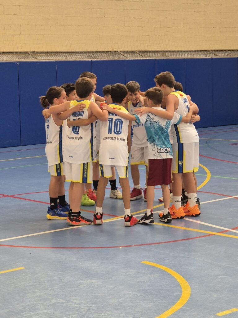 Benjamín Masculino ABVO Azul 66–59 Distrito Carabanchel